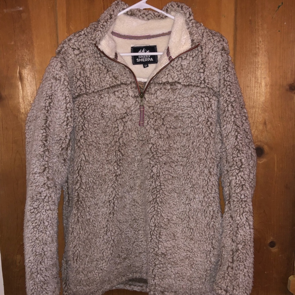 Sherpa pullover never worn